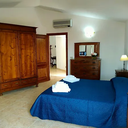 Casa Pinedda