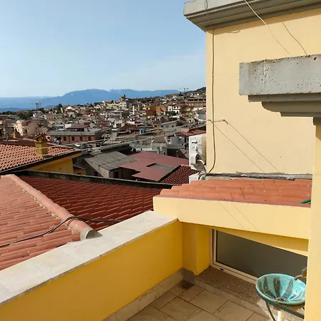 Casa Pinedda アパート ドルガーリ